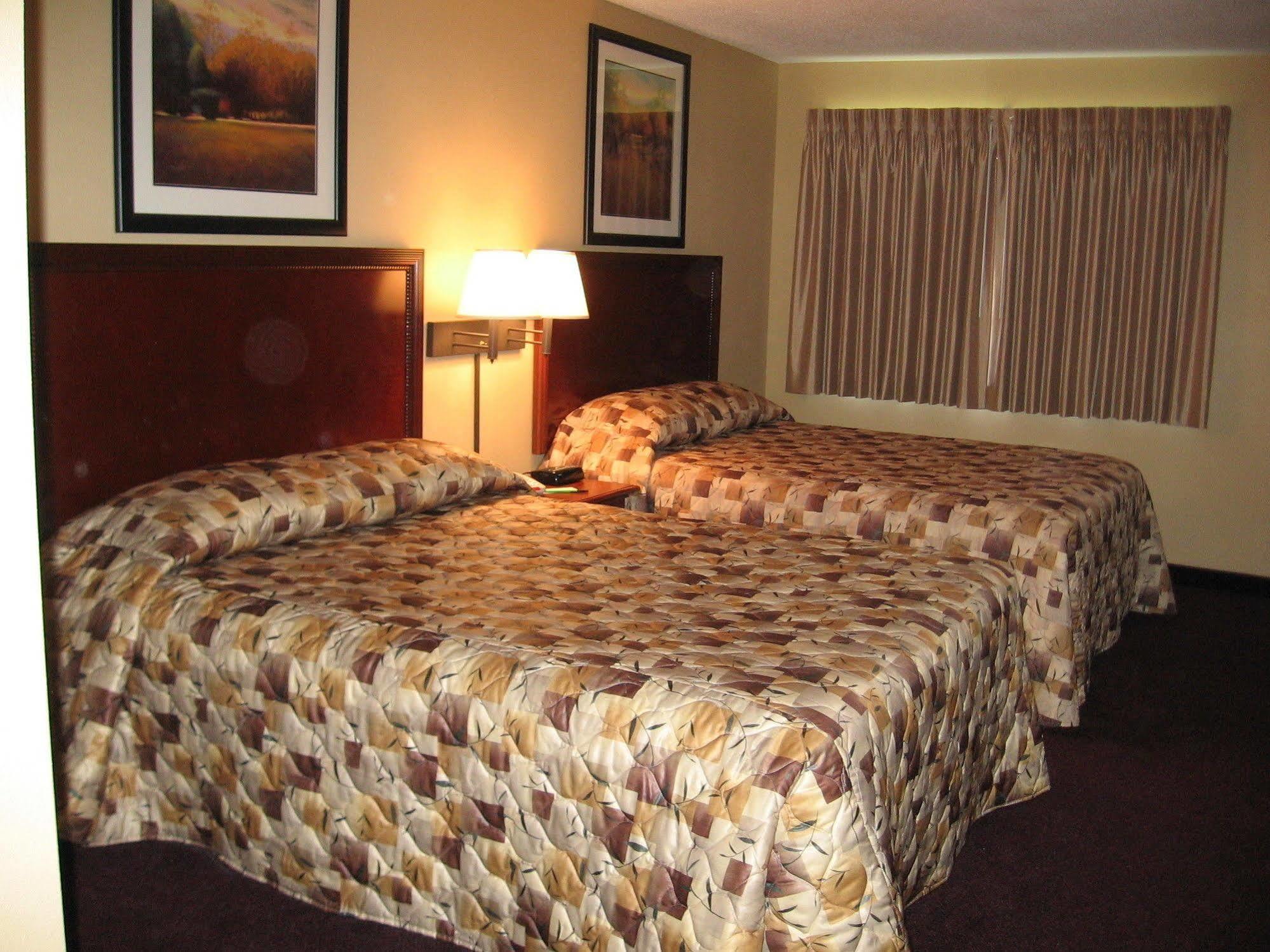 Pocahontas Inn & Suites Экстерьер фото